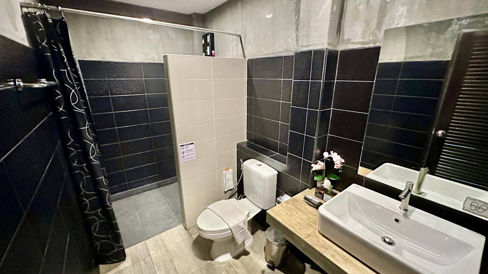 Norn Nee Nor Hostel Csiangmaj Kültér fotó