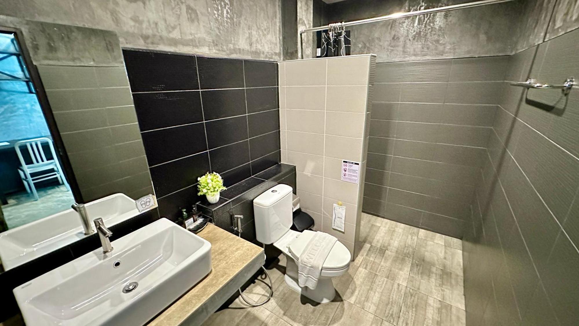 Norn Nee Nor Hostel Csiangmaj Kültér fotó