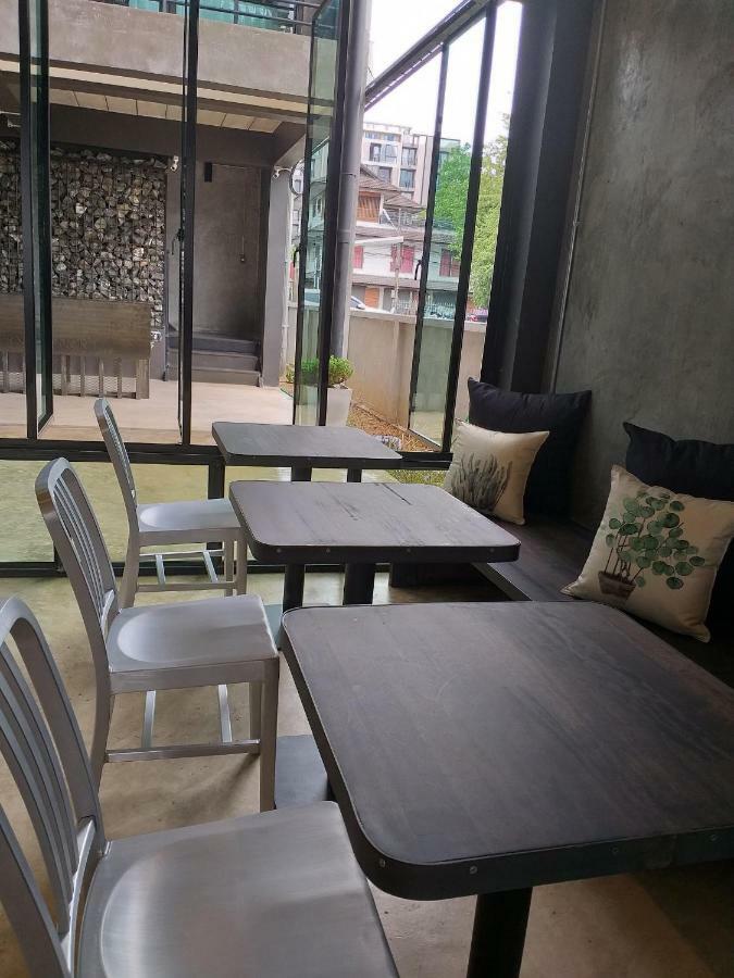 Norn Nee Nor Hostel Csiangmaj Kültér fotó